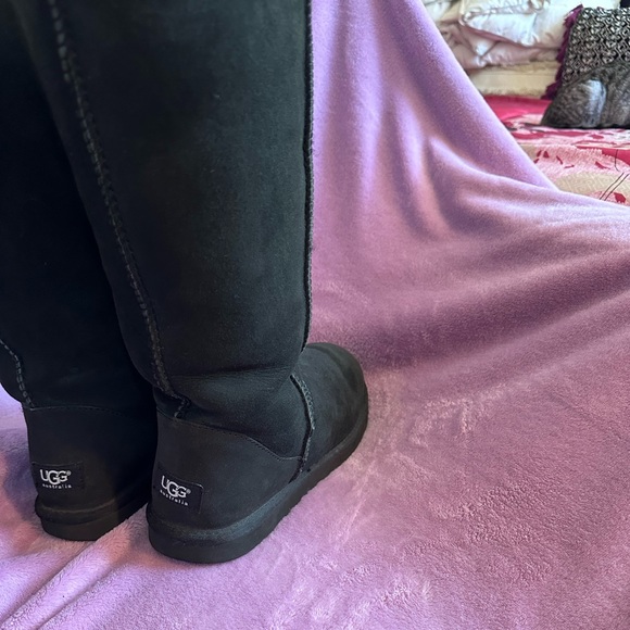 Ugg Women’s Classic Tall II Boots Size9 - Picture 2 of 6